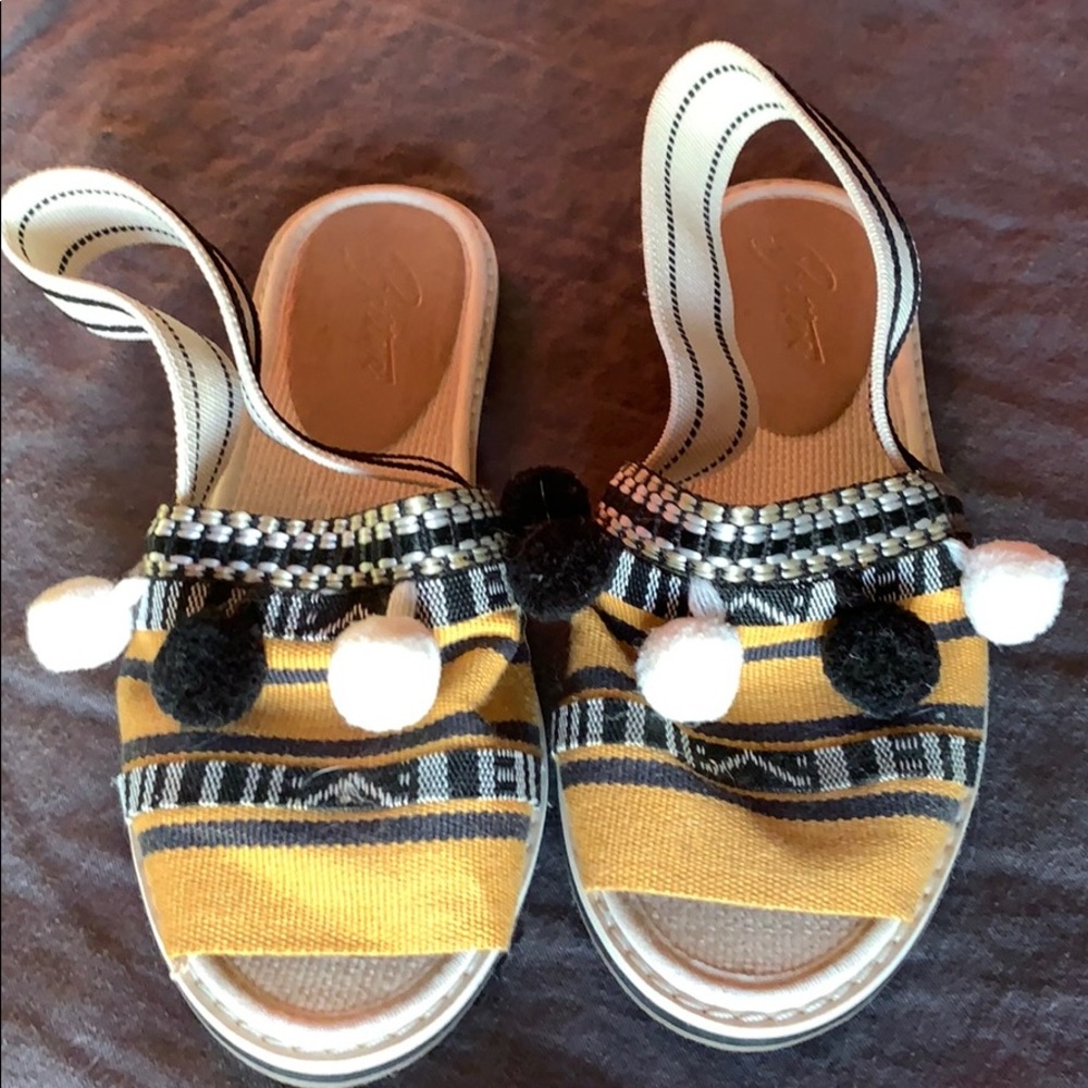 Funky flats summer boho sandals.